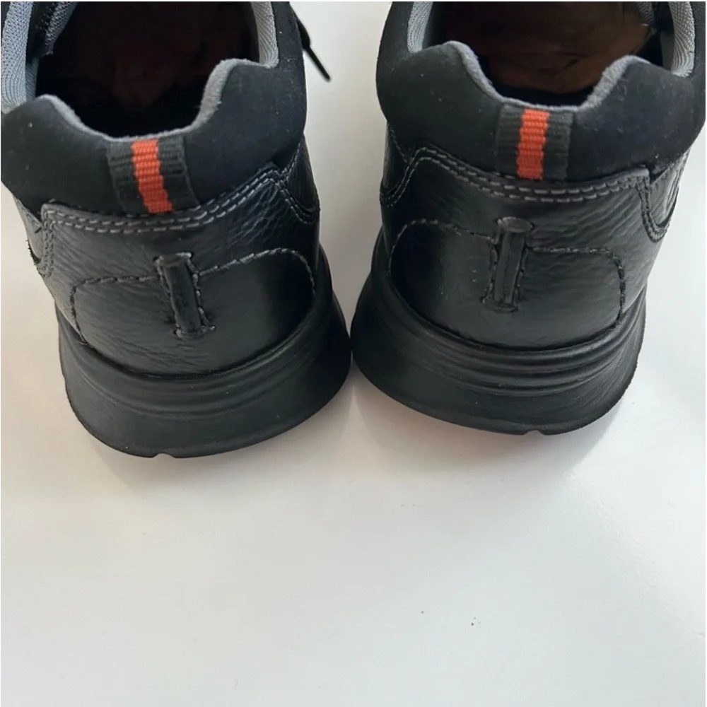 Clark’s Men’s Black Leather Oxford Shoes